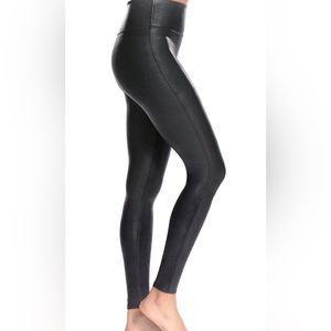 NWOT Spanx Faux Leather Leggings for Women, Size Large black color